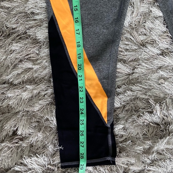 Activate women grey and orange 3/4 length workout leggings. Size S. Used. - Picture 10 of 14